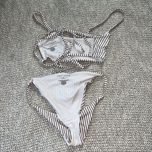 Kendall + Kylie Striped bikini - Picture 3 of 3